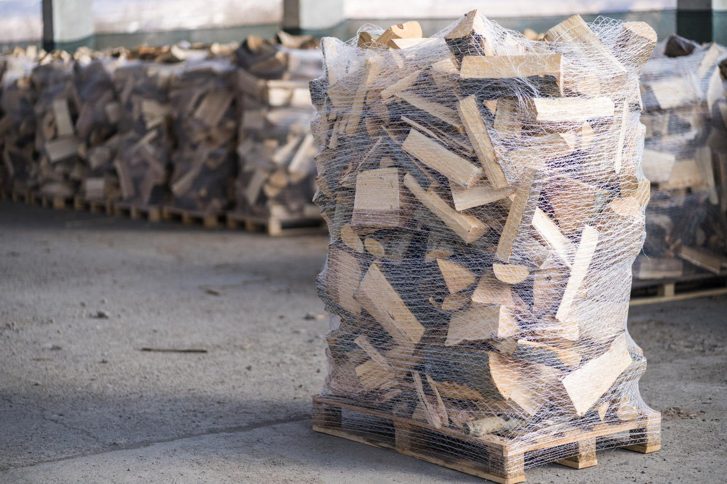 Pallet brandhout eiken+beuken - 1 ton losgestort - Inclusief bezorging