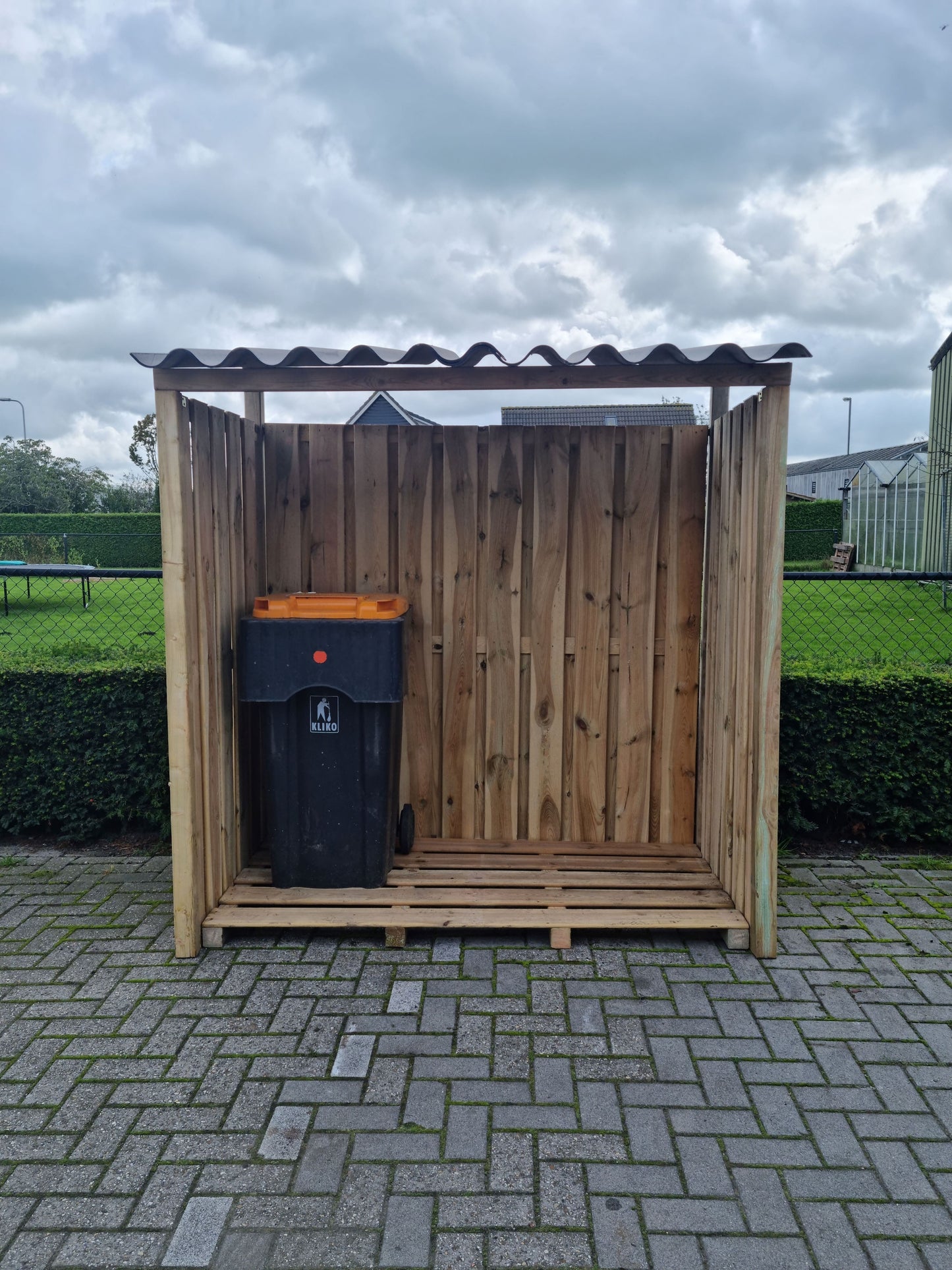 Tuin / haard hout / container berging